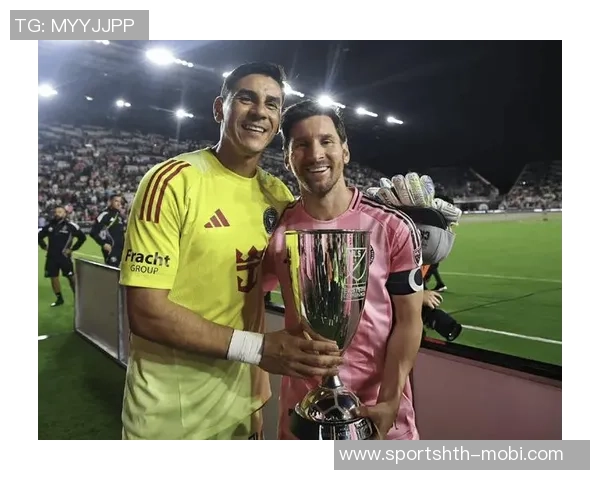 白浪主帅称赞梅西为公认的传奇球员并对穆勒的加入表示欣喜